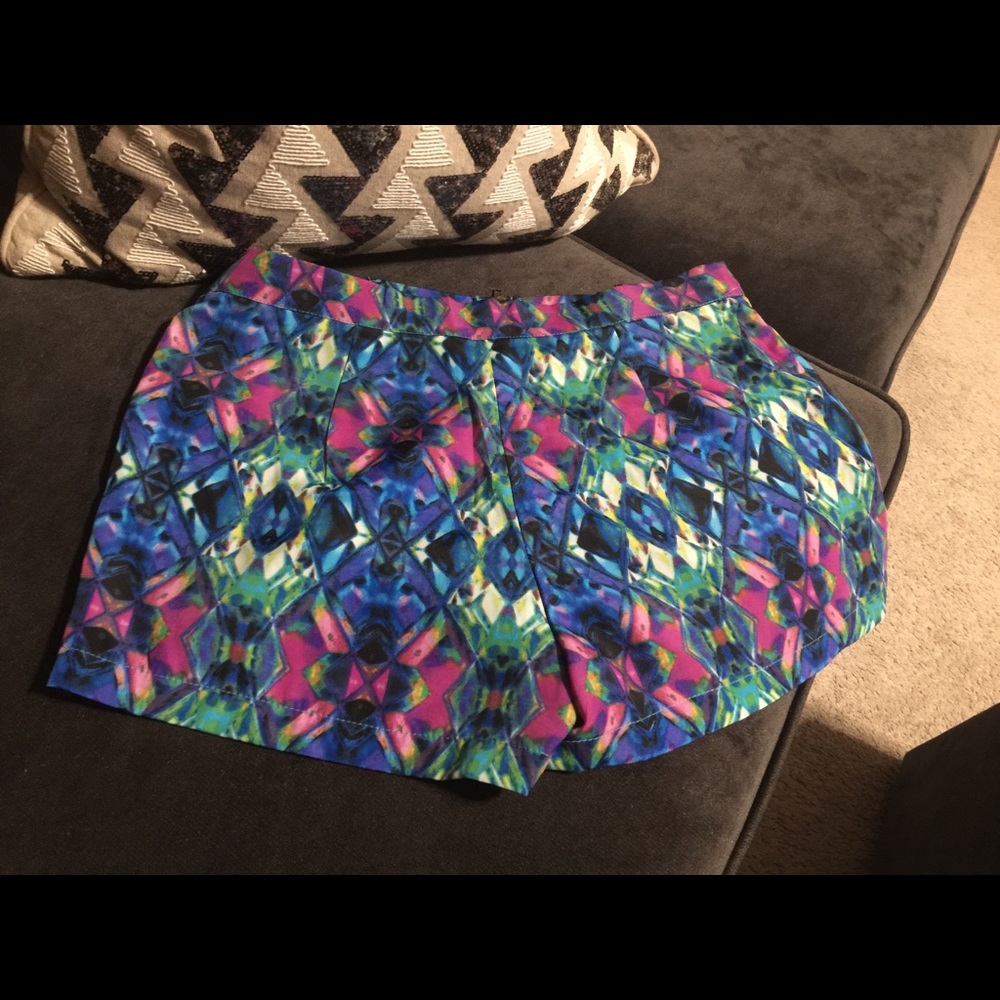 💗Mimi Chica Colorful Shorts-Size S💗 - Picture 4 of 4